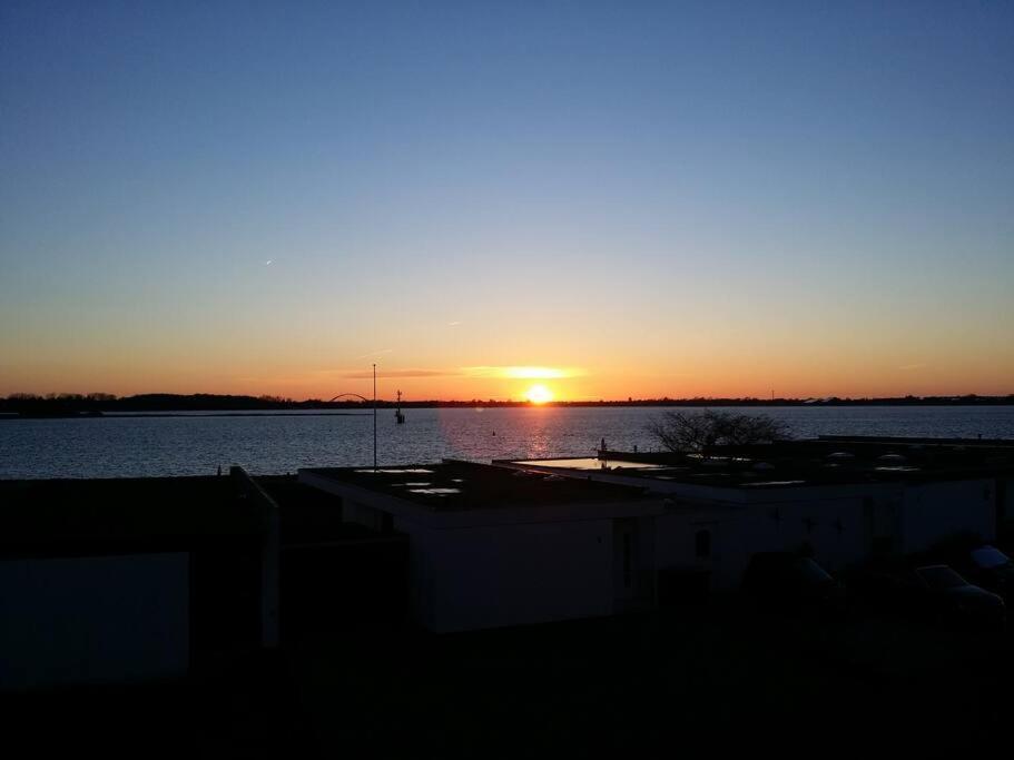 Fehmarn Burgtiefe Suedstrand Meerblick Apartment Meerzeit المظهر الخارجي الصورة